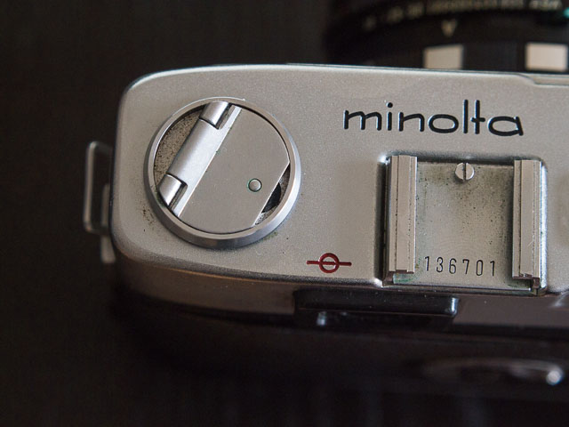 Minolta AL rewind crank detail 1