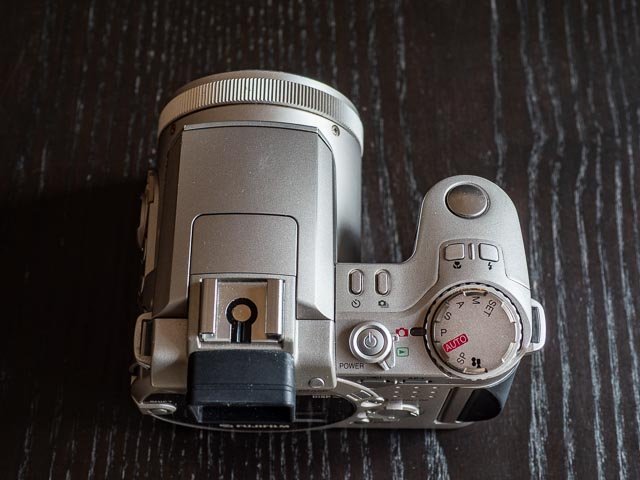 Fujifilm Finepix 4900 Zoom top plate controls.