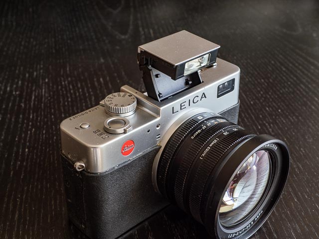 Built-in flash in position 2.