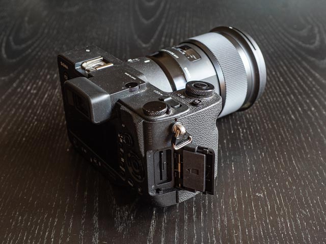 Sigma SDQH memory card.