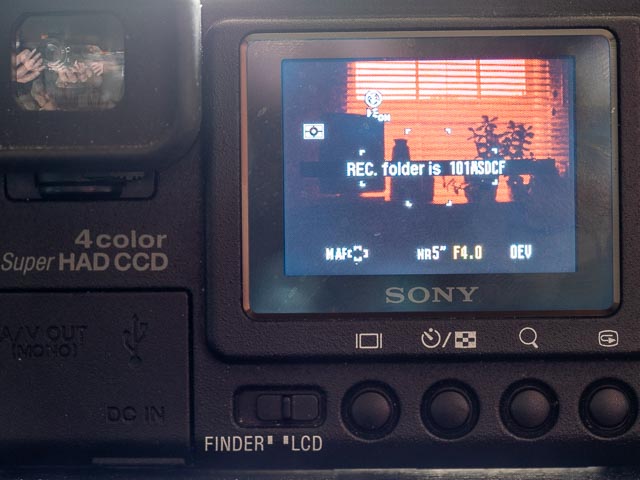 Sony F828 monitor after mounting the R72 Filter.
