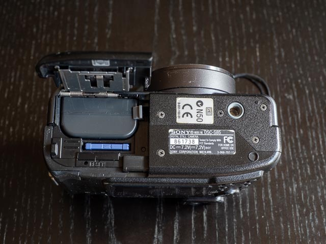 S85 battery comnpartment and battery..