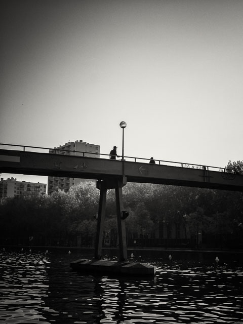 Bridge over the Canal Saint-Martin (10th arrondissement) + Olympus OM-D E-M10 + Panasonic Leica DG Summilux 25mm f/1.4 Asph.